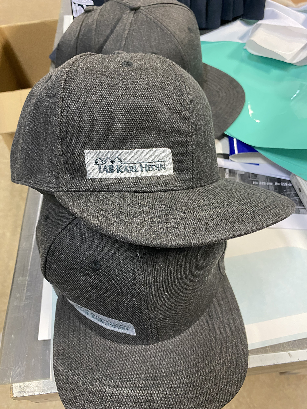 Ungdomligare modell till AB Karl Hedin