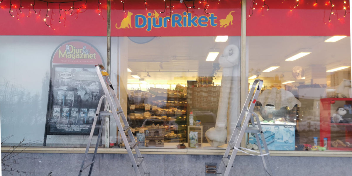 Exempel på dekor till skyltfönster - Reklamhuset RINK